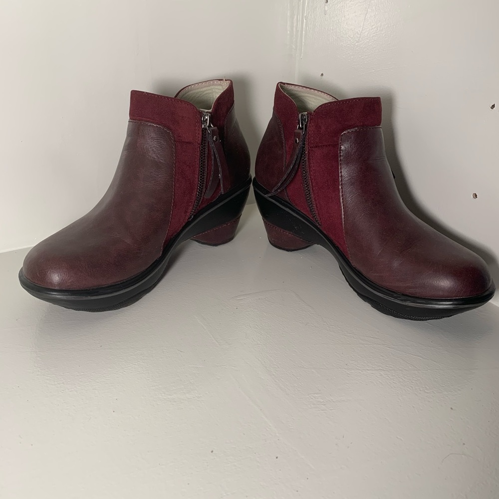 JBU by Jambu merlot booties